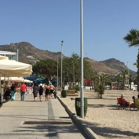 Apartmán Bodrum-turgutreis Merkezde Plaja 50 Metre Uzaklikta 1 Ve 2 Numarali Daireler Bodrum