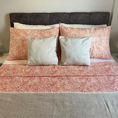 Bodrum-turgutreis Merkezde Plaja 50 Metre Uzaklikta 1 Ve 2 Numarali Daireler Apartmán Bodrum