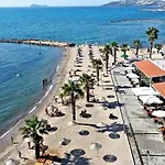 Bodrum-turgutreis Merkezde Plaja 50 Metre Uzaklikta 1 Ve 2 Numarali Daireler *