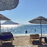Bodrum-turgutreis Merkezde Plaja 50 Metre Uzaklikta 1 Ve 2 Numarali Daireler Appartamento Bodrum