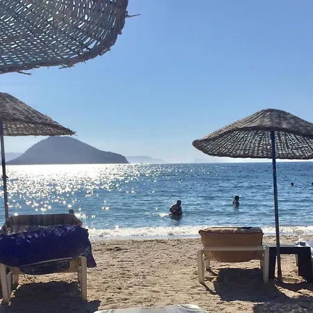 Bodrum-turgutreis Merkezde Plaja 50 Metre Uzaklikta 1 Ve 2 Numarali Daireler Апартаменты Бодрум