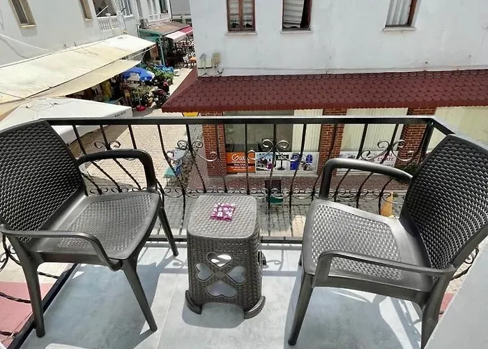 Appartement Bodrum-turgutreis Merkezde Plaja 50 Metre Uzaklikta 1 Ve 2 Numarali Daireler
