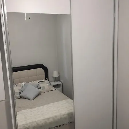 Bodrum-turgutreis Merkezde Plaja 50 Metre Uzaklikta 1 Ve 2 Numarali Daireler بودروم