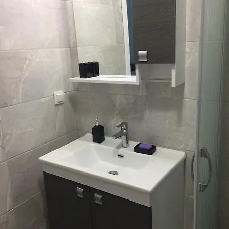 Bodrum-turgutreis Merkezde Plaja 50 Metre Uzaklikta 1 Ve 2 Numarali Daireler بودروم