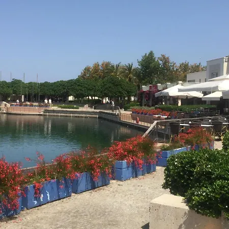 Bodrum-turgutreis Merkezde Plaja 50 Metre Uzaklikta 1 Ve 2 Numarali Daireler