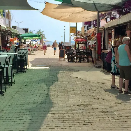 شقة Bodrum-turgutreis Merkezde Plaja 50 Metre Uzaklikta 1 Ve 2 Numarali Daireler *