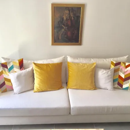 Bodrum-turgutreis Merkezde Plaja 50 Metre Uzaklikta 1 Ve 2 Numarali Daireler بودروم