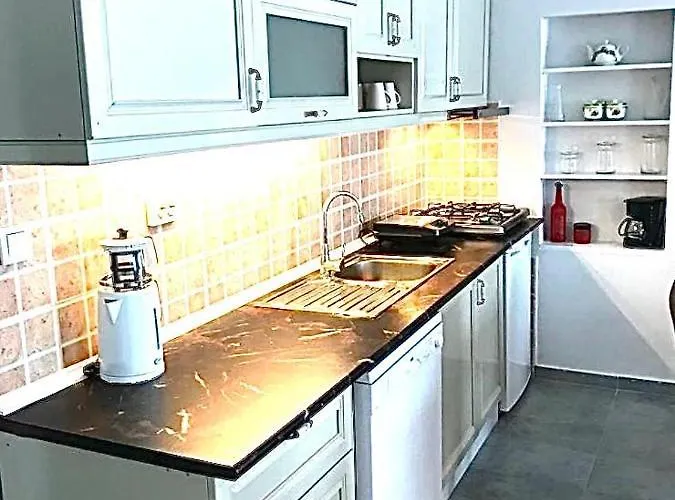 Bodrum-turgutreis Merkezde Plaja 50 Metre Uzaklikta 1 Ve 2 Numarali Daireler Apartament *