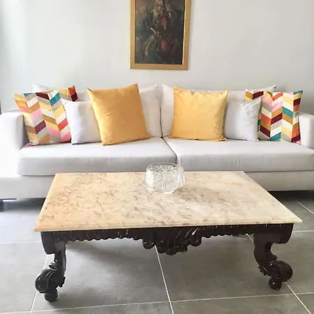 Bodrum-turgutreis Merkezde Plaja 50 Metre Uzaklikta 1 Ve 2 Numarali Daireler Apartament Bodrum
